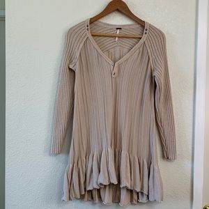 Free people chunky knit V-Neck tunic sweater size Small
